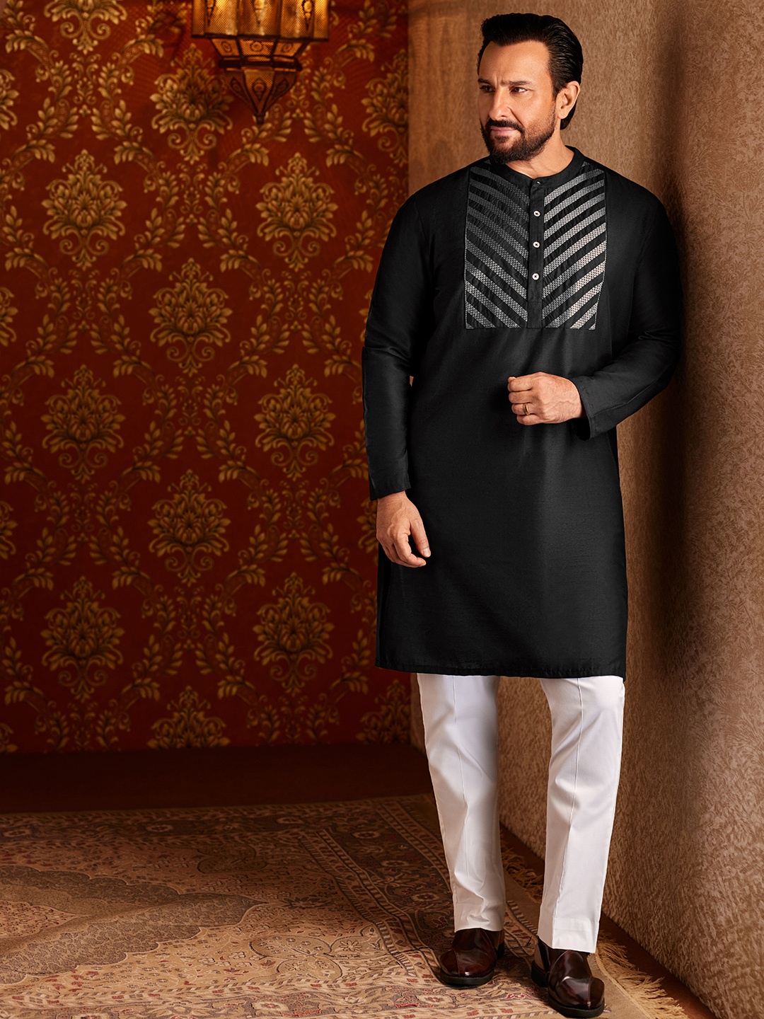 

House of Pataudi Jashn Yoke Design Kurta, Black