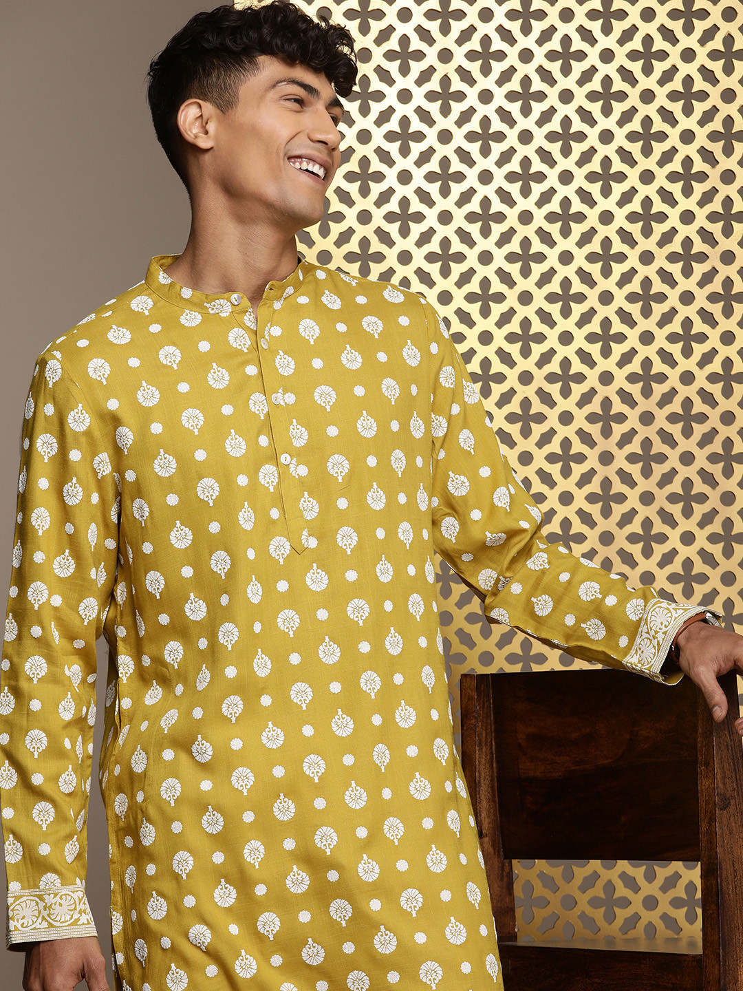 

House of Pataudi Jashn Ethnic Motifs Printed Kurta, Mustard
