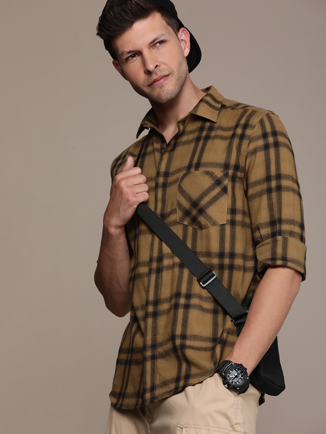 

FCUK Men Opaque Checked Pure Cotton Casual Shirt, Brown