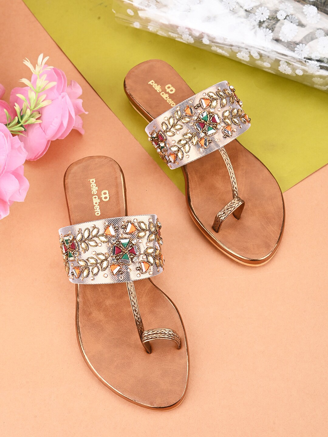 

pelle albero Embellished One Toe Flats, Gold