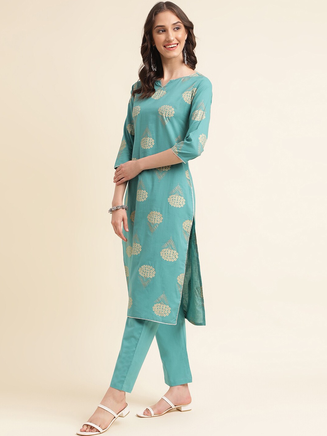 

Sangria Blue Floral Printed Pure Cotton Kurta With Trouser