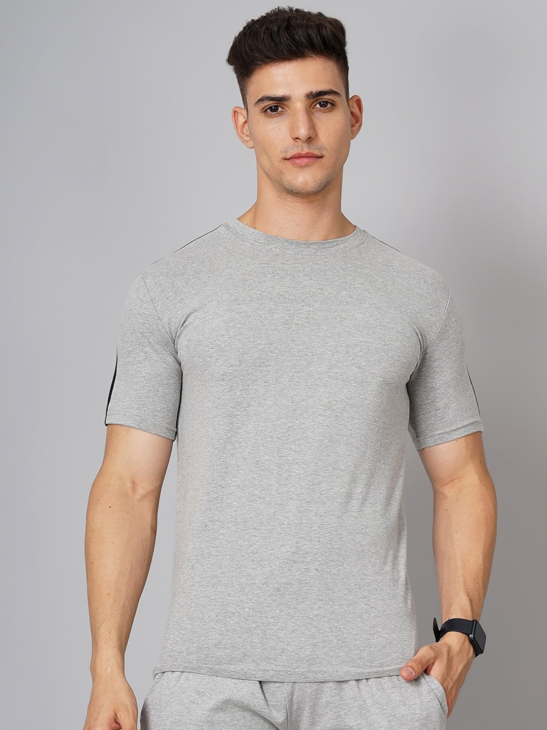 

MADSTO Men Round Neck T-shirt With Shorts, Grey melange