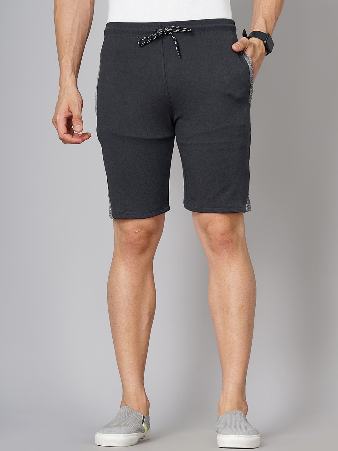 

MADSTO Men Mid Rise Cotton Shorts, Black
