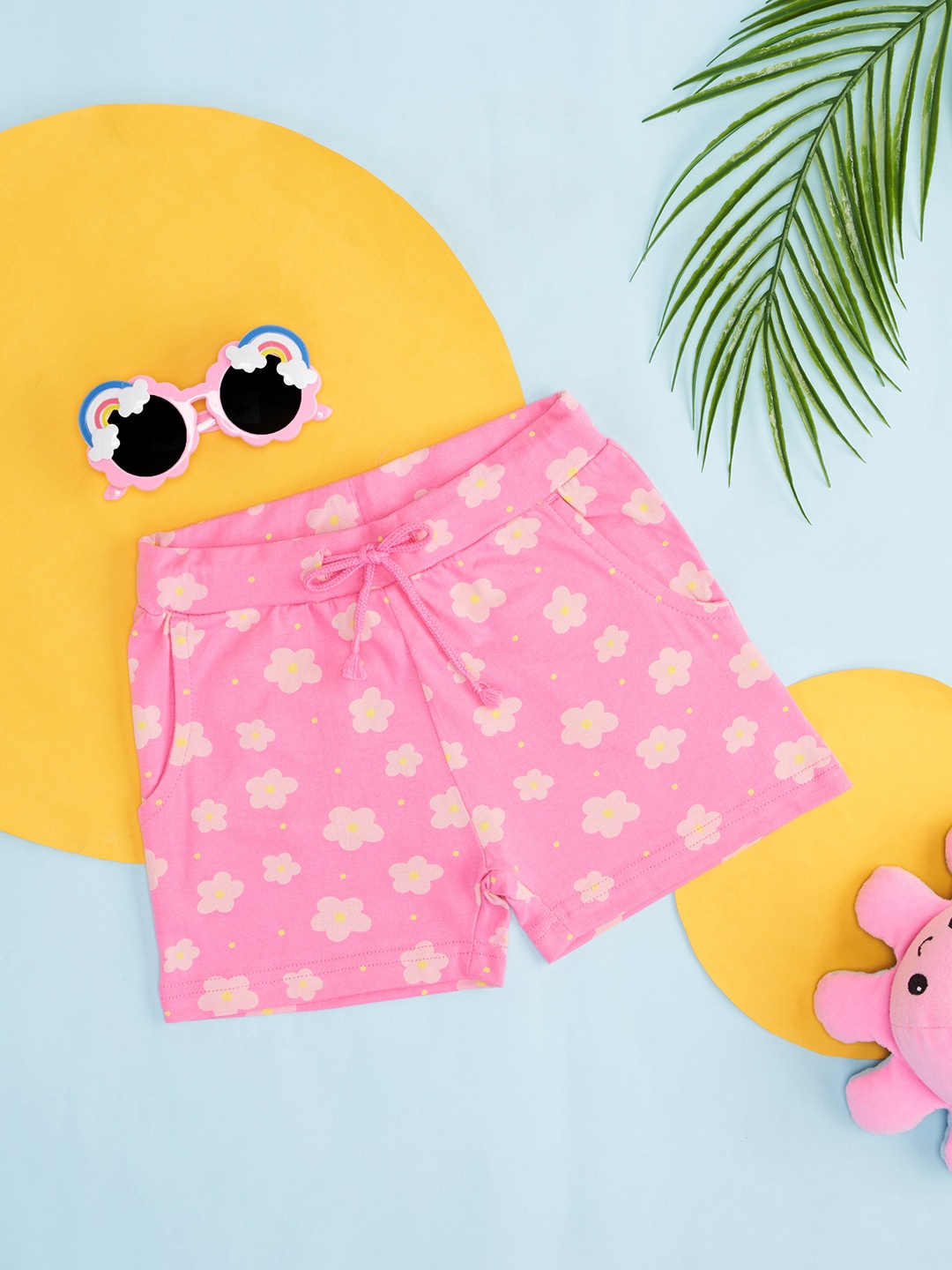 

Pantaloons Junior Girls Mid Rise Floral Printed Cotton Shorts, Pink