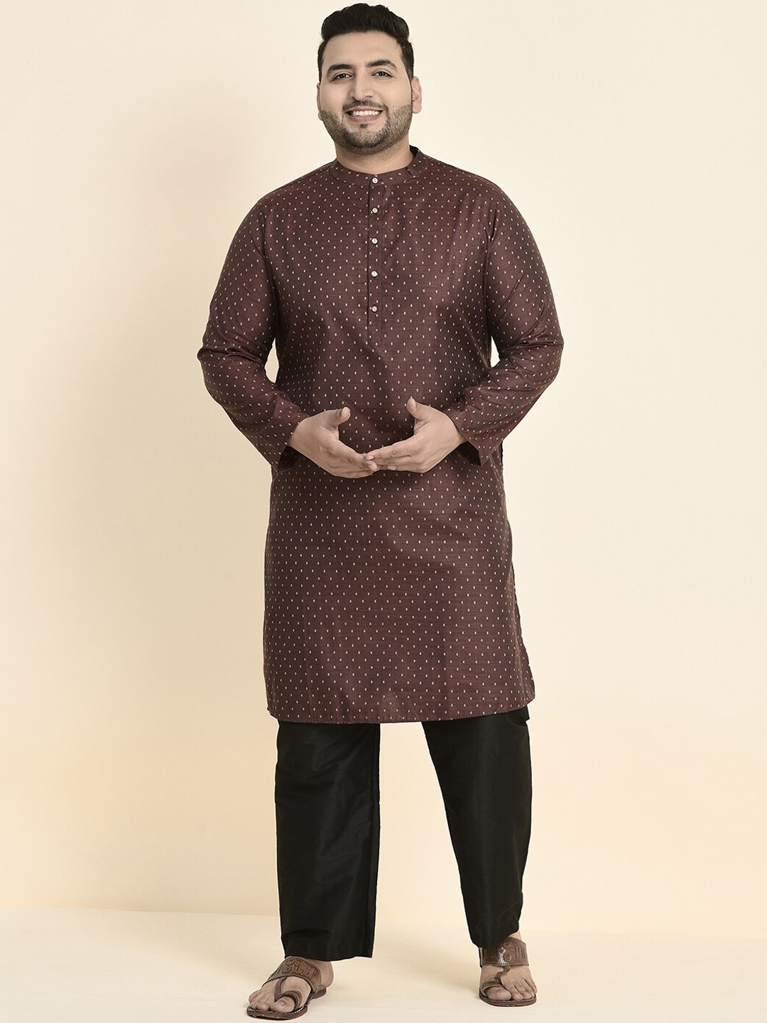 

Sztori Plus Size Geometric Printed Band Collar Kurta with Pyjamas, Maroon