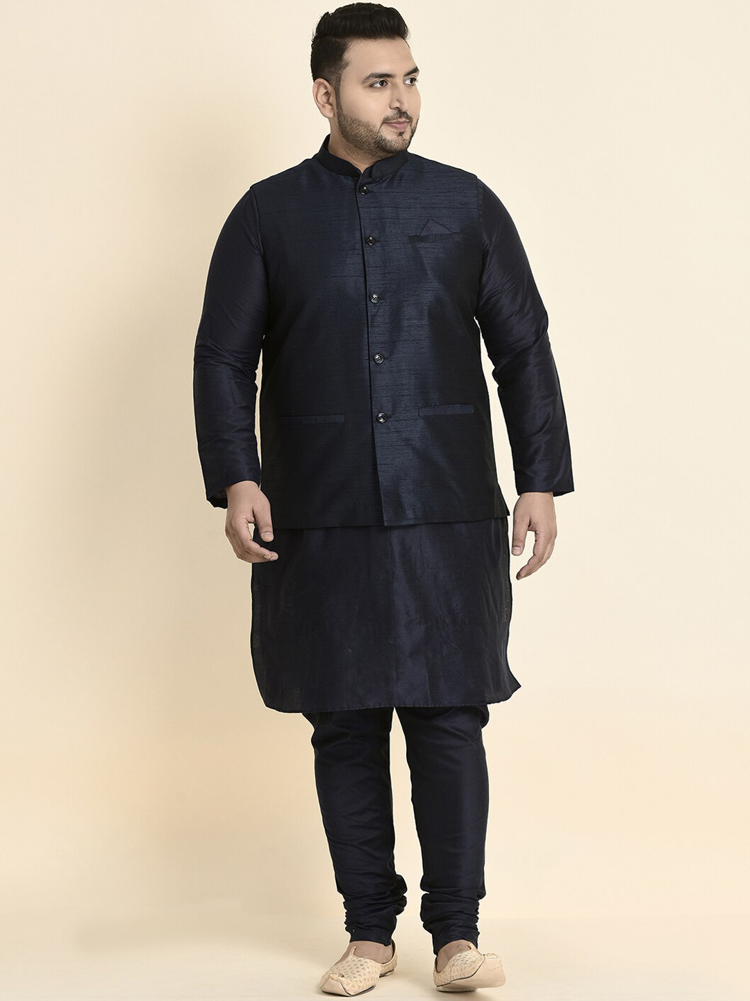 

Sztori Plus Size Mandarin Collar Kurta & Churidar With Nehru Jacket, Navy blue