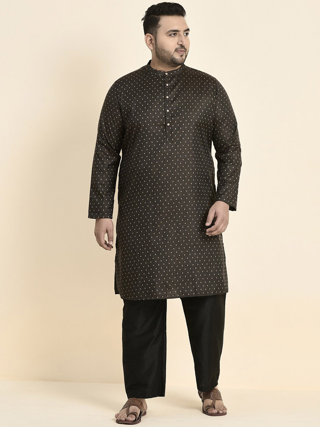 

Sztori Plus Size Mandarin Collar Kurta With Pyjamas, Black
