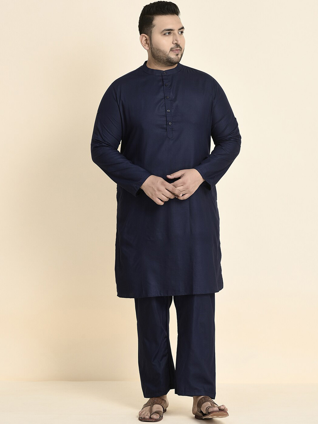 

Sztori Plus Size Band Collar Kurta with Pyjamas, Navy blue