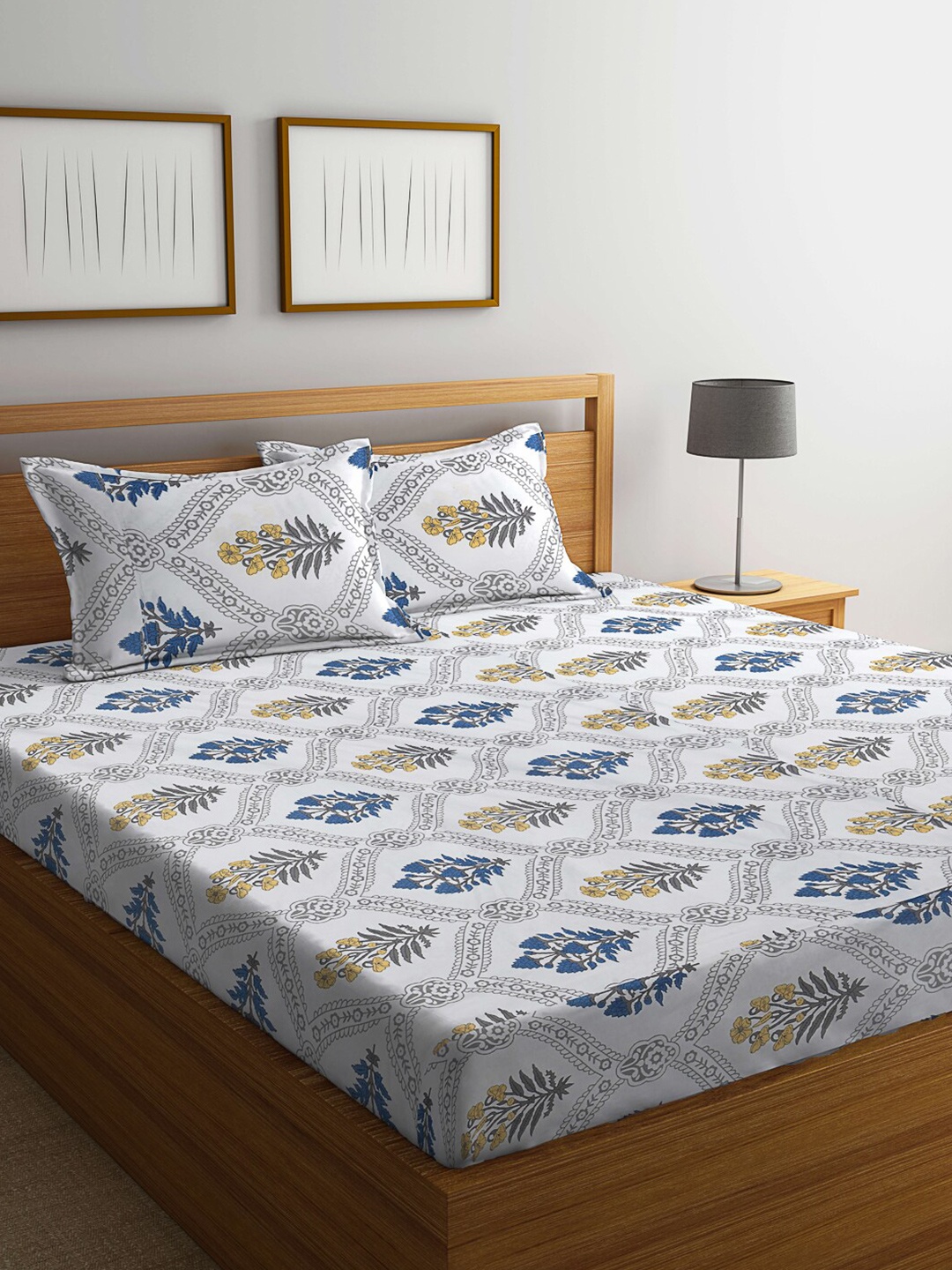 

KLOTTHE Printed 300 TC Cotton Blend King Bedsheet & 2 Pillow Covers, White