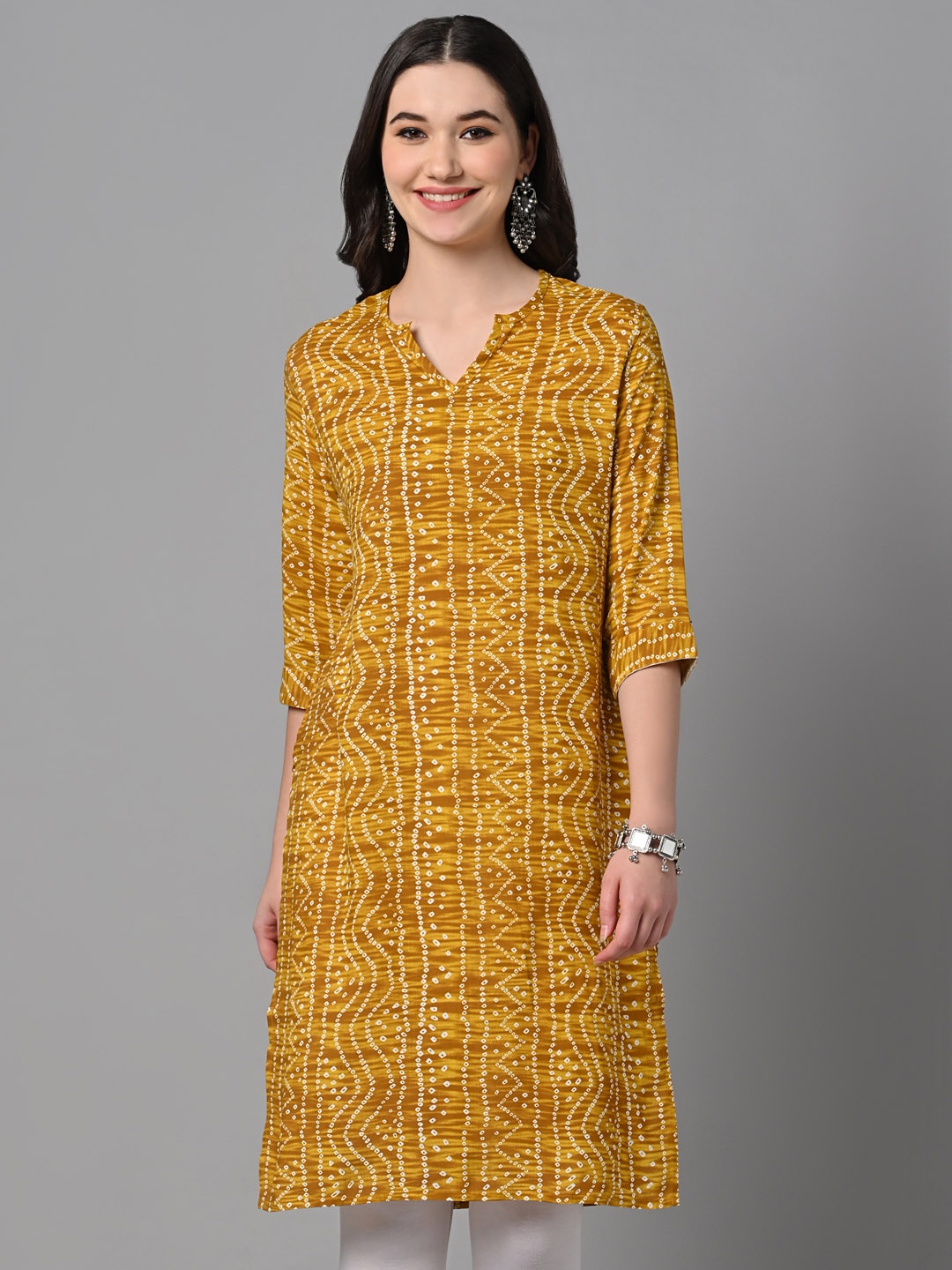 

Vastraa Fusion Bandhani Printed Kurta, Mustard