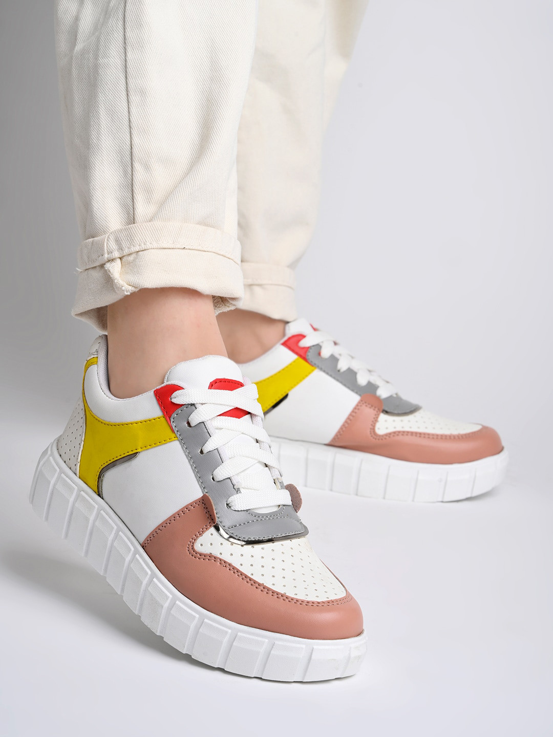 

Shoetopia Women Colourblocked Lightweight Sneakers, White