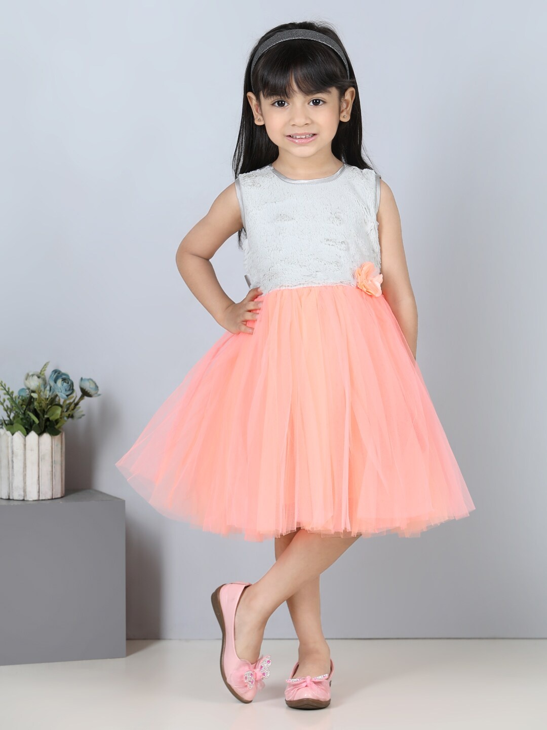 

Toy Balloon kids Girls Sleeveless Net Fit &Flare Dress, Peach