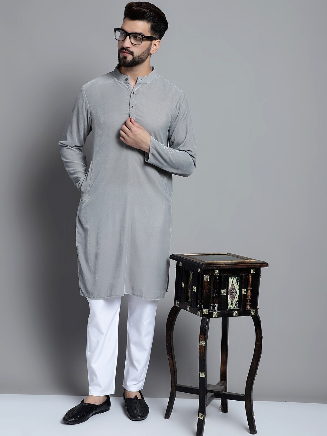 

Anouk Men Regular Velvet Kurta with Pyjamas, Grey
