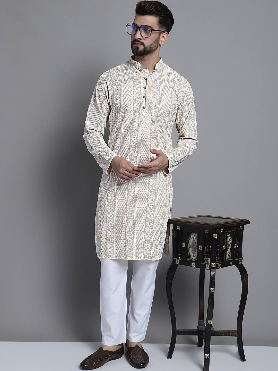 

Anouk Ethnic Motifs Embroidered Chikankari Pure Cotton Kurta with Pyjamas, Beige