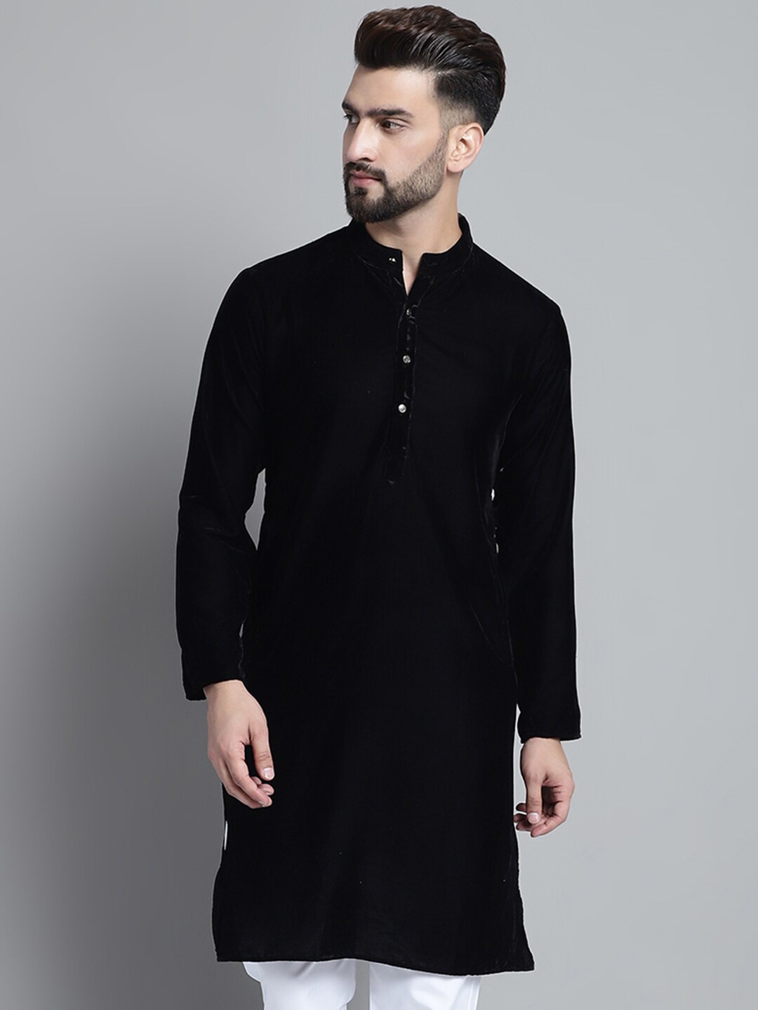 

Anouk Men Black Embroidered Thread Work Velvet Kurta