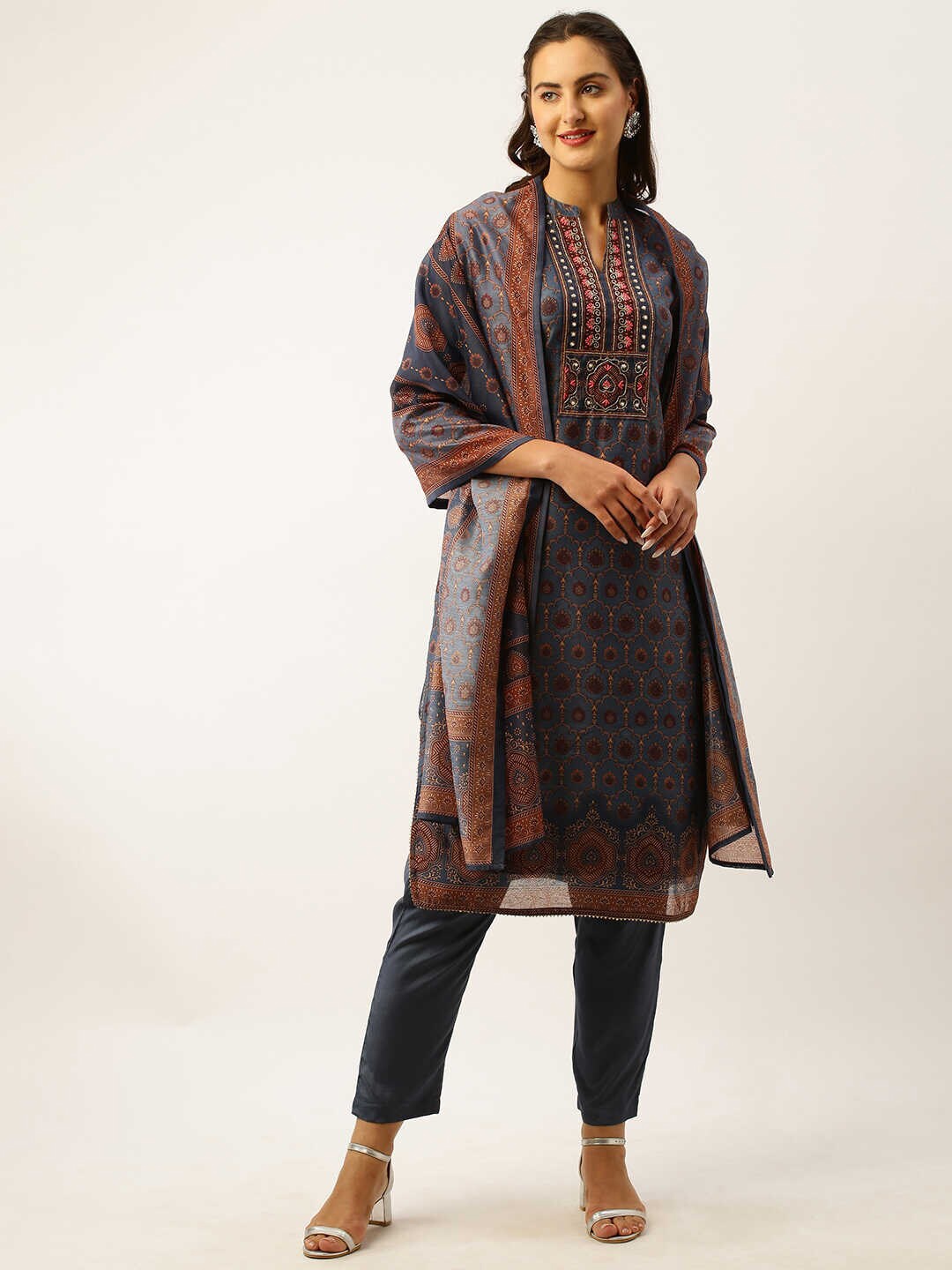 

ZOLA Grey Ethnic Motifs Printed Chanderi Silk Kurta With Trousers & Dupatta