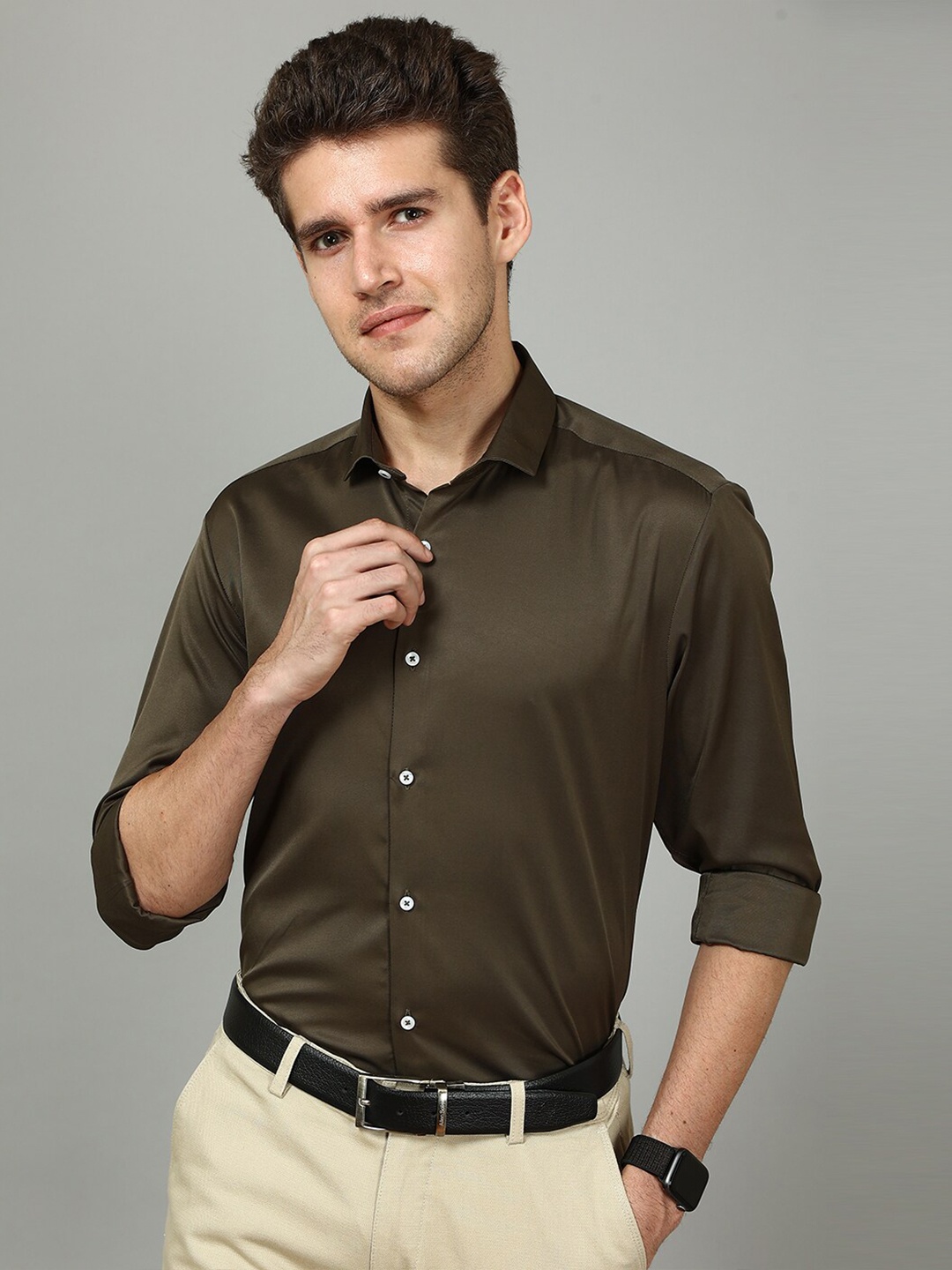 

FOGA New Fit Spread Collar Satin Formal Shirt, Olive