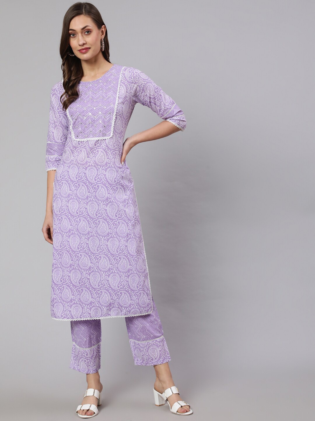 

Jaipur Kurti Lavender Paisley Printed Regular Pure Cotton Kurta with Trousers