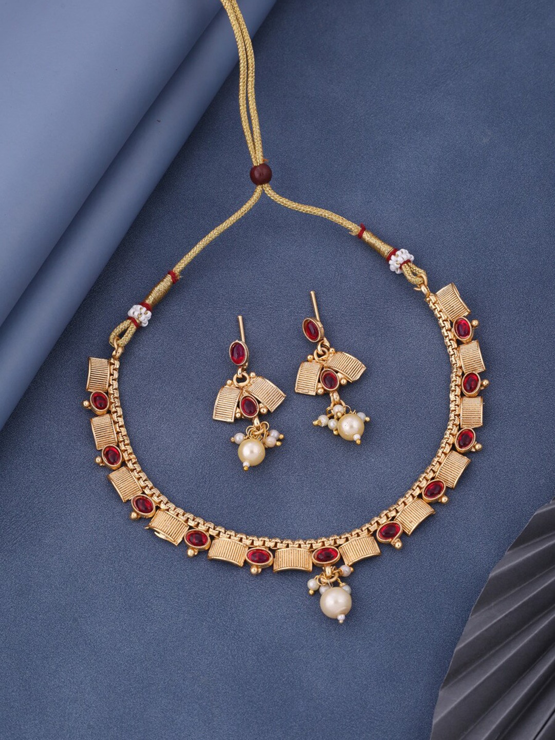 

ROFARWORD Gold-Plated Stone-Studded & Beaded Necklace & Earrings