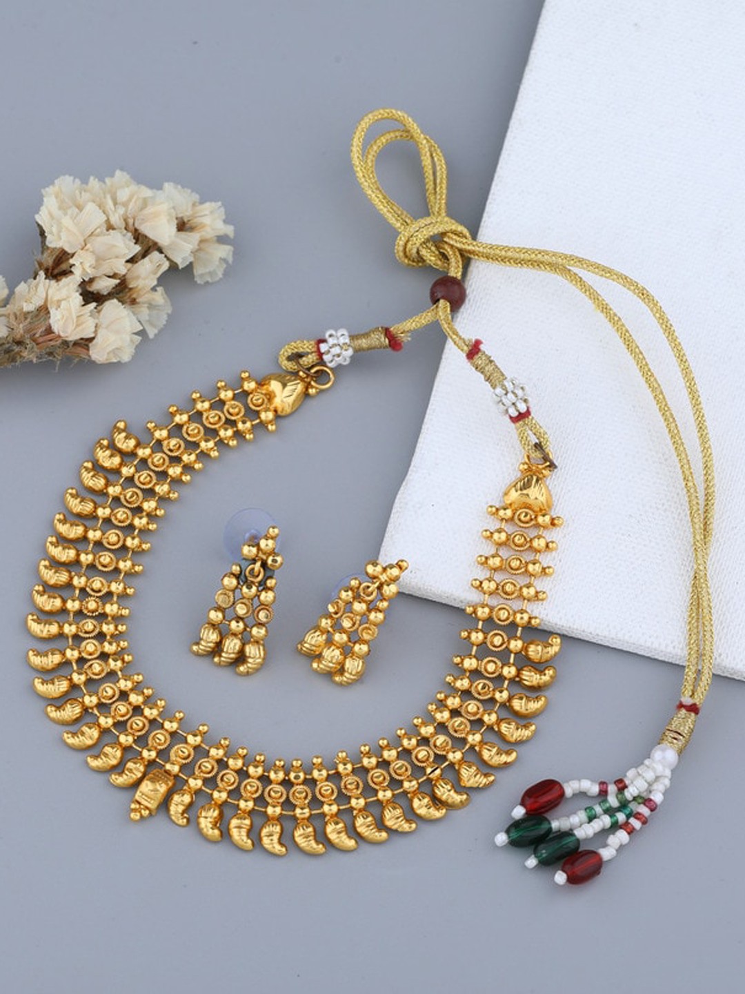 

ROFARWORD Gold-Plated Traditional Necklace & Earrings