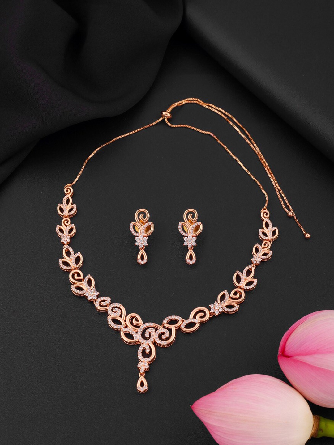 

ROFARWORD Gold-Plated Stone-Studded & Beaded Necklace & Earrings