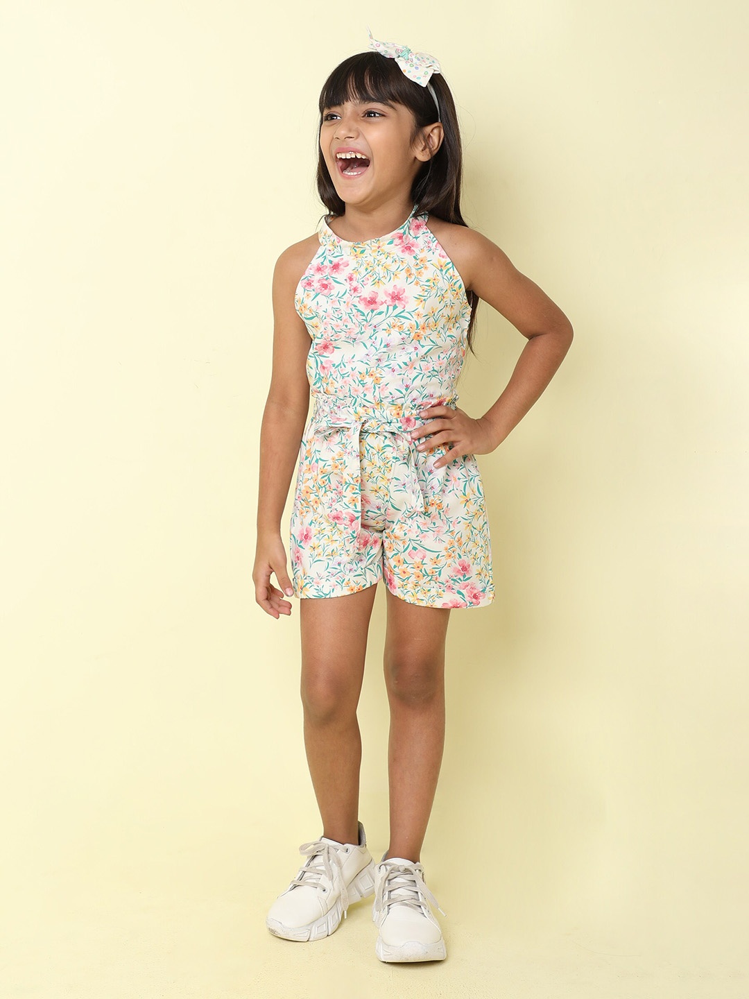 

taffykids Girls Floral Printed Pure Cotton Top With Shorts, White