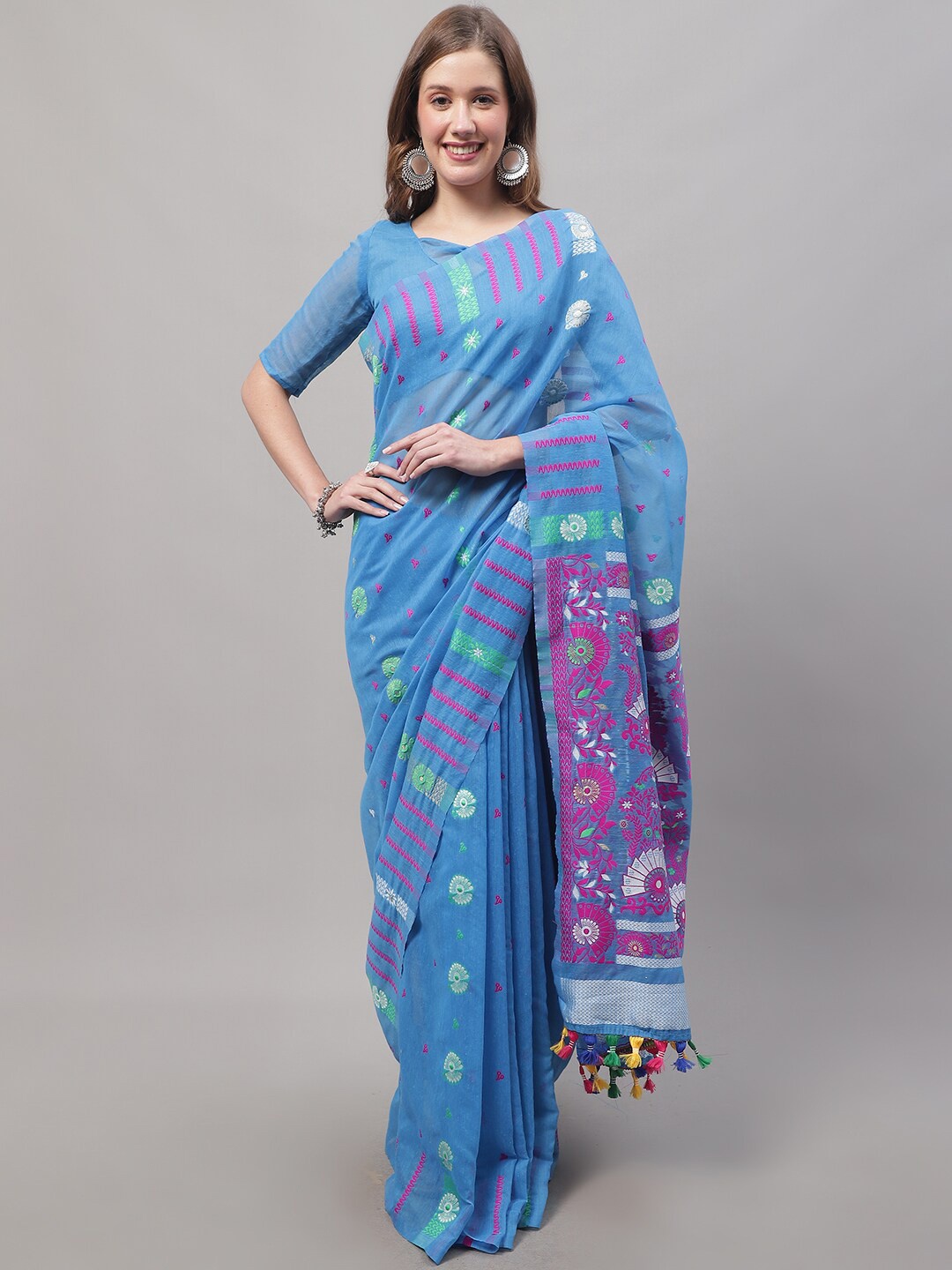 

KALINI Woven Design Jamdani Saree, Blue