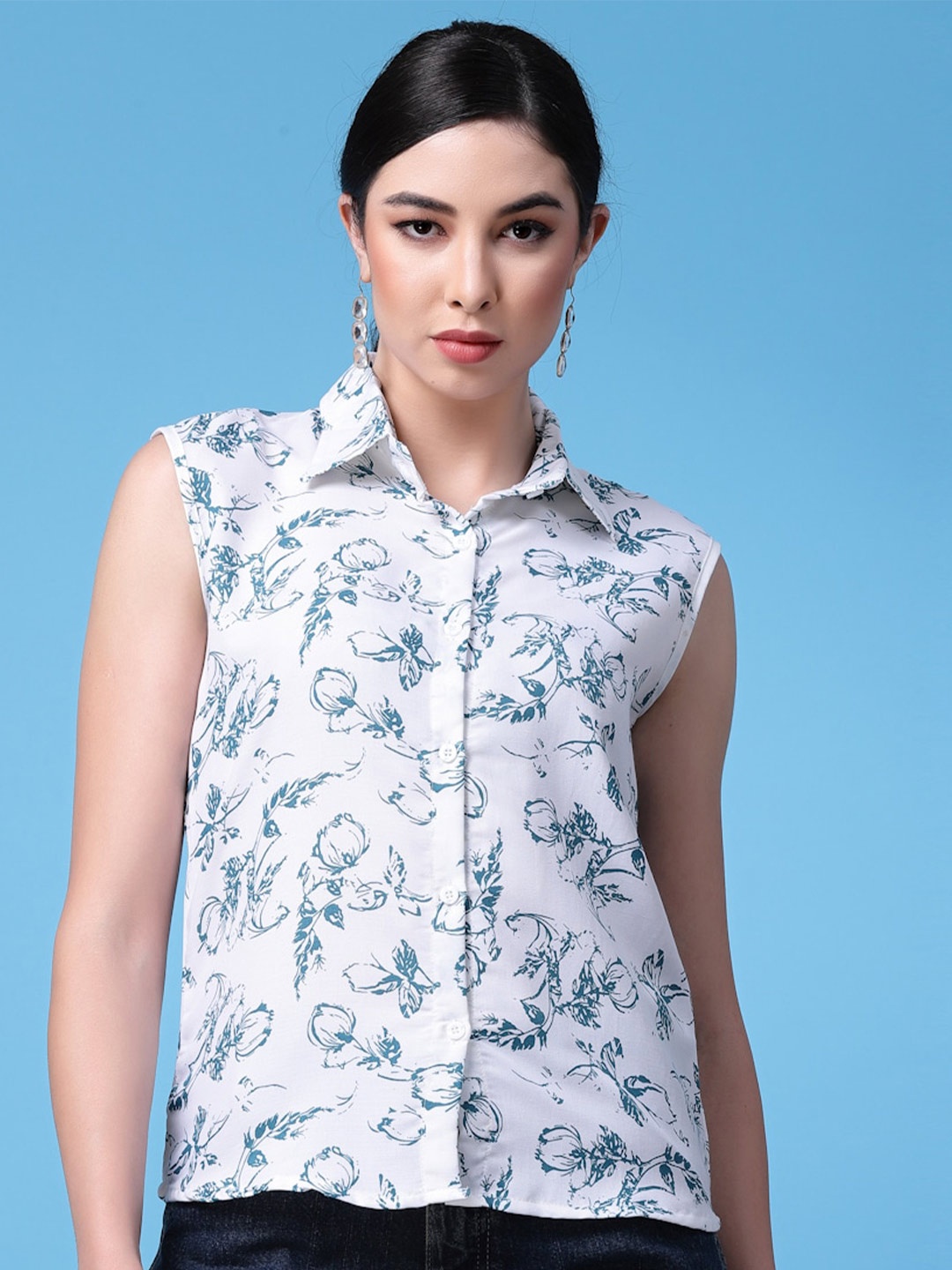 

Oomph! Standard Floral Printed Sleeveless Casual Shirt, White
