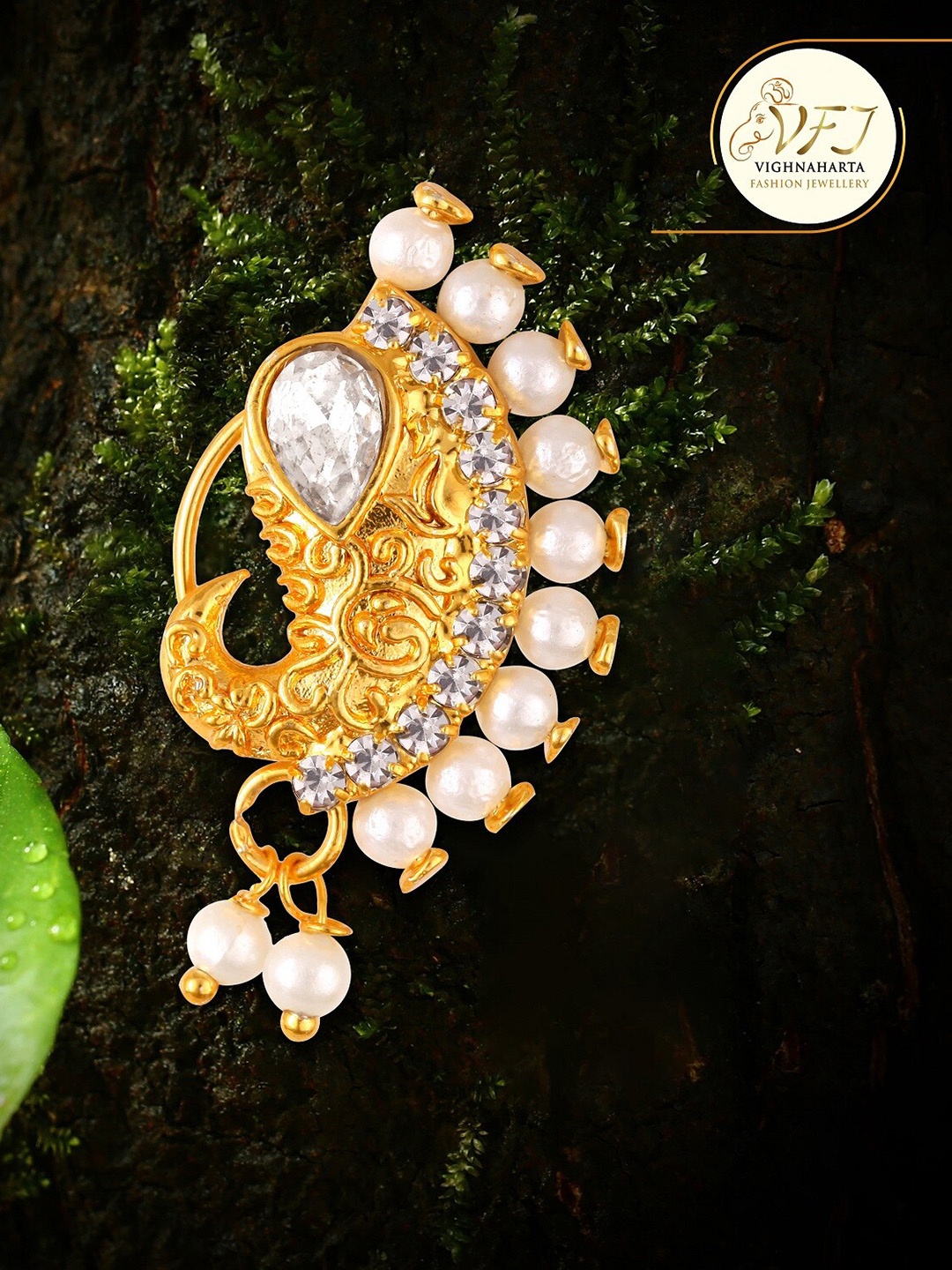 

Vighnaharta Gold-Plated Stone-Studded & Beaded Nosepin