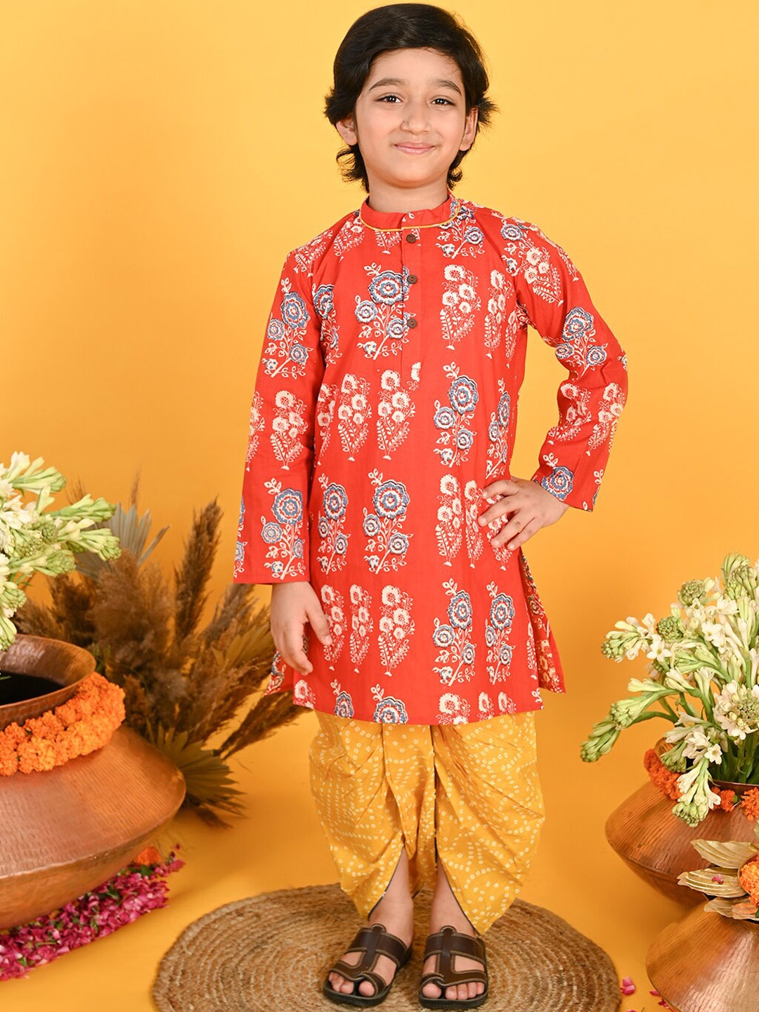 

SAKA DESIGNS Boys Ethnic Motifs Printed Pure Cotton Kurta With Dhoti Pants, Red