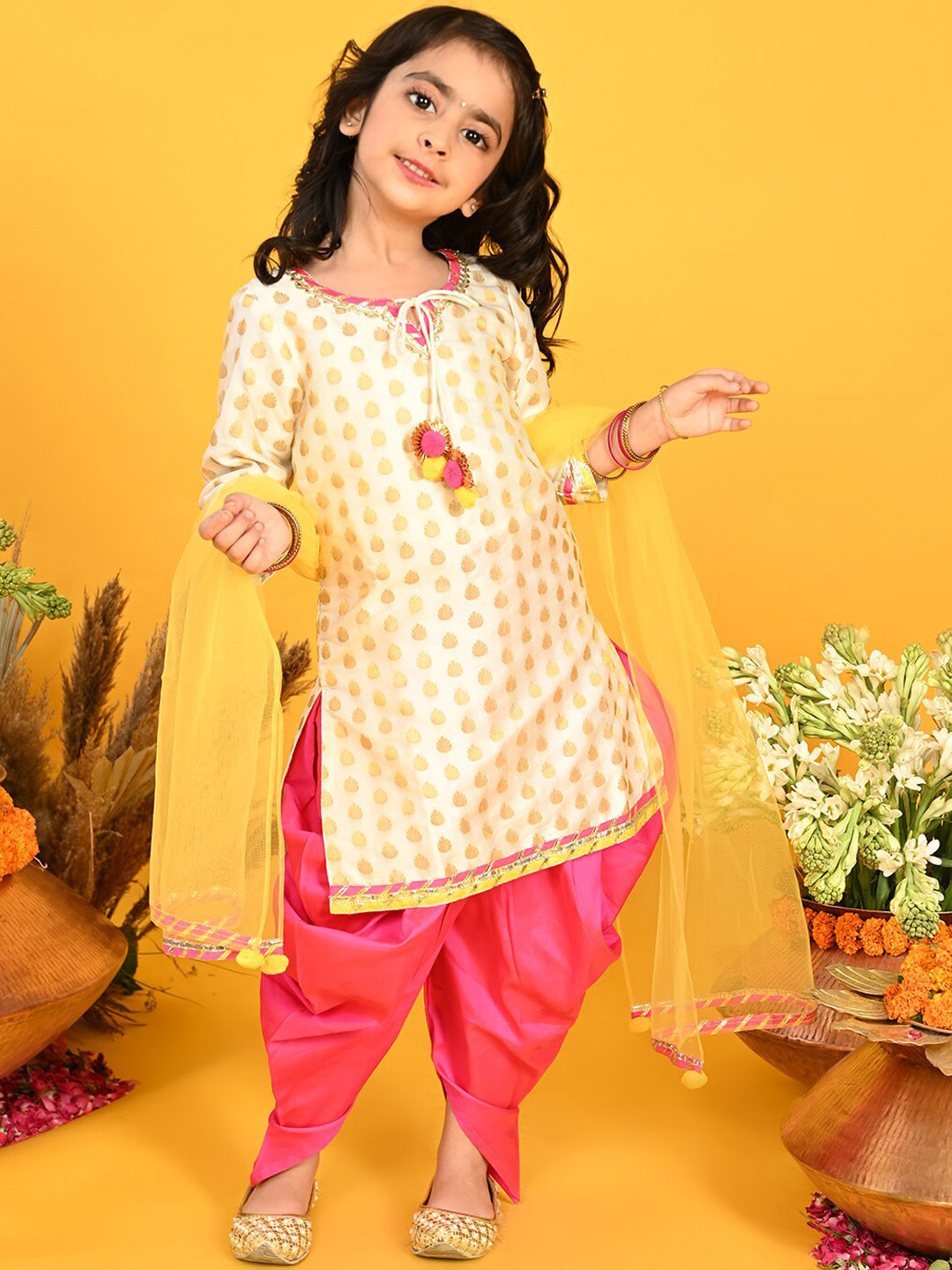 

SAKA DESIGNS Girls Ethnic Motifs Printed Tie-Up Neck Kurta with Dhoti Pants & Dupatta, Off white