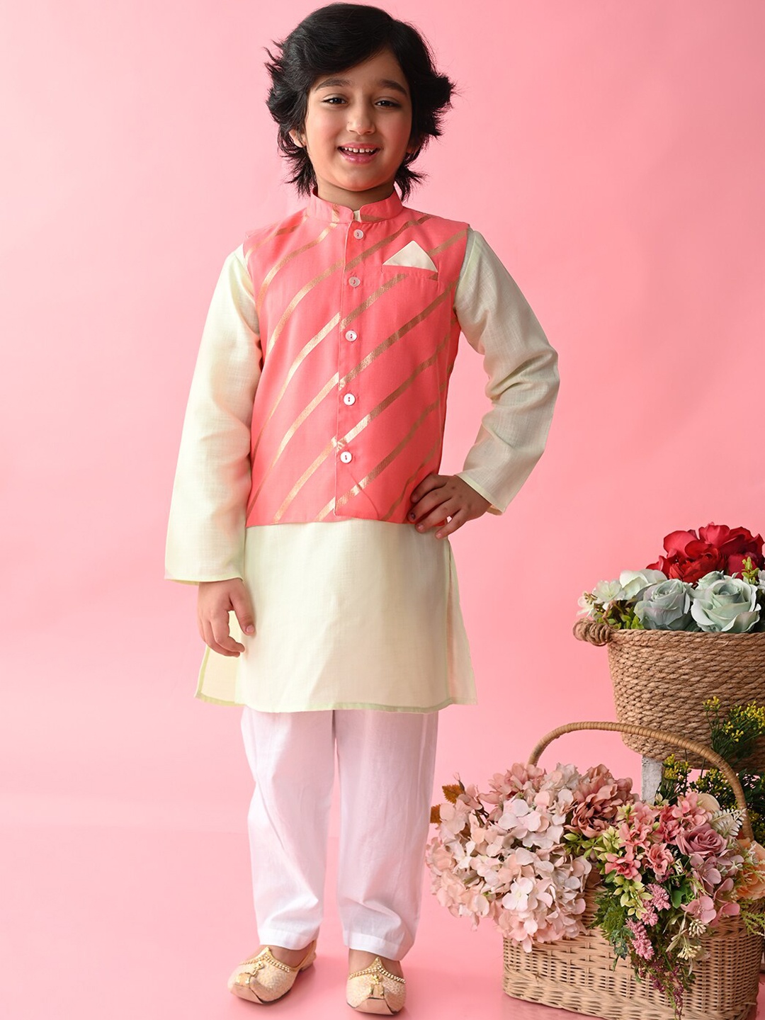 

SAKA DESIGNS Boys Regular Pure Cotton Kurta With Pyjamas & Jacket, Green