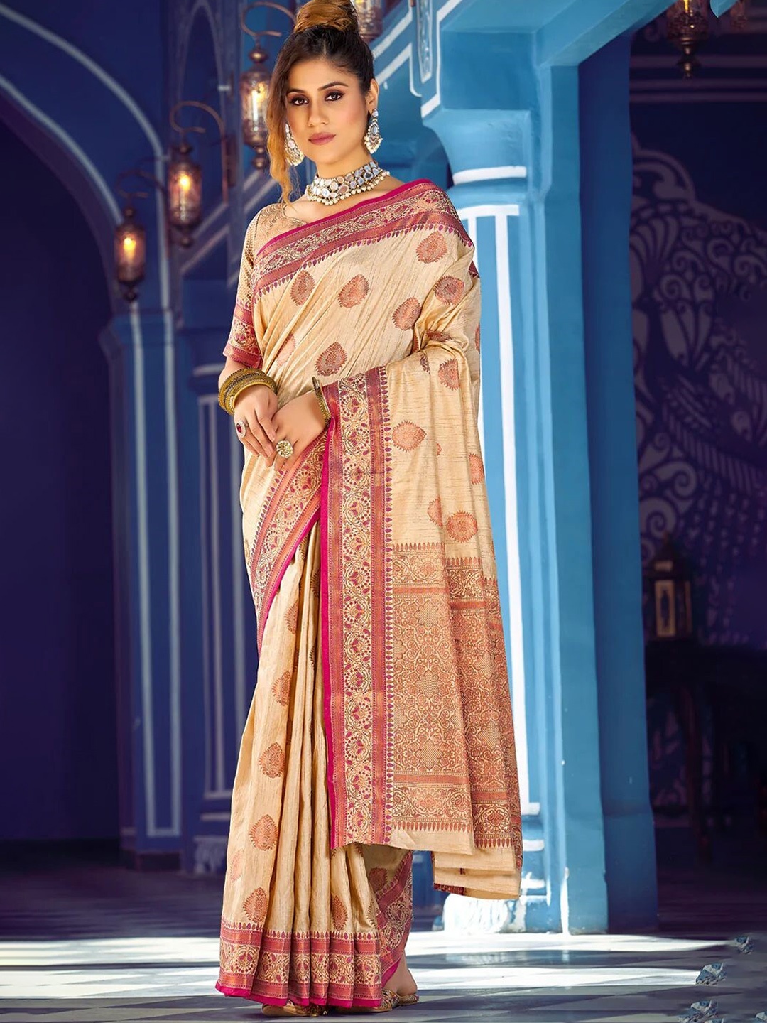 

Mitera Cream-Coloured & Red Woven Design Zari Silk Blend Banarasi Saree