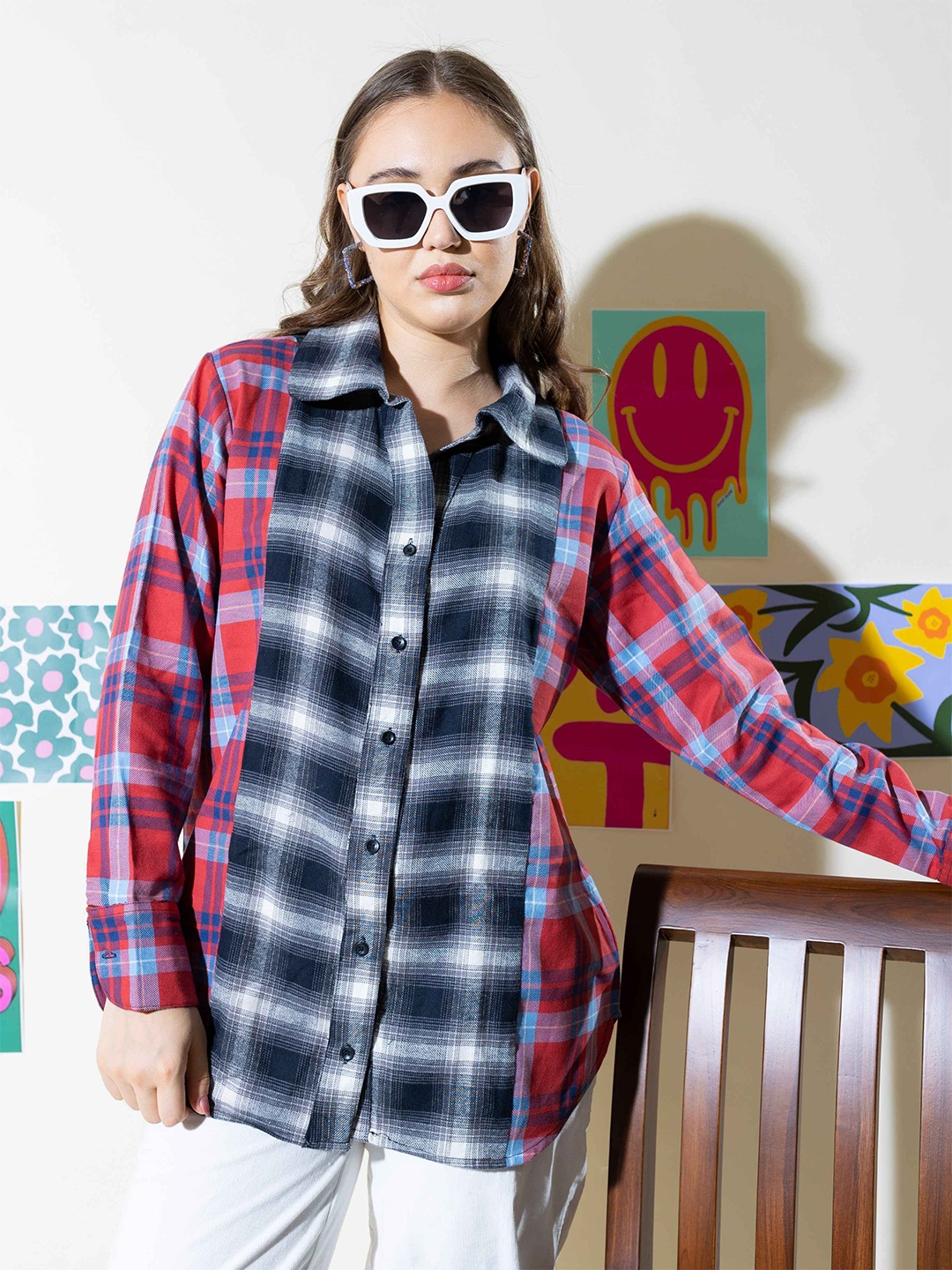 

Stylecast X Hersheinbox Blue & Red Spread Collar Checked Casual Pure Cotton Shirt