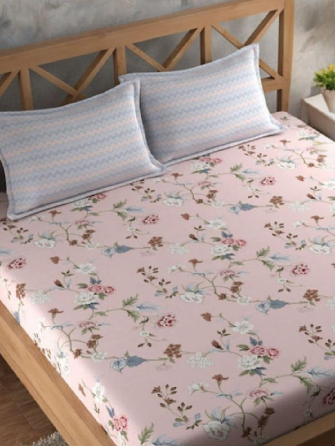 

Bajo's Pink & Grey Floral 350 TC Cotton King Bedsheet with 2 Pillow Covers