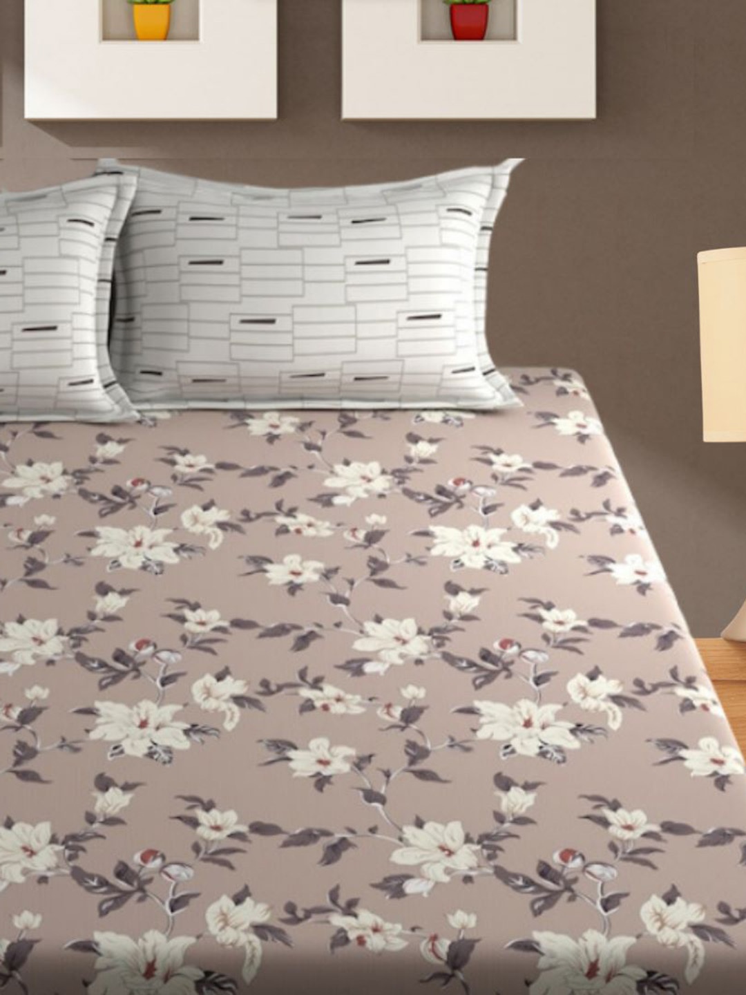 

Bajo's Purple & White Floral 350 TC Cotton King Bedsheet with 2 Pillow Covers