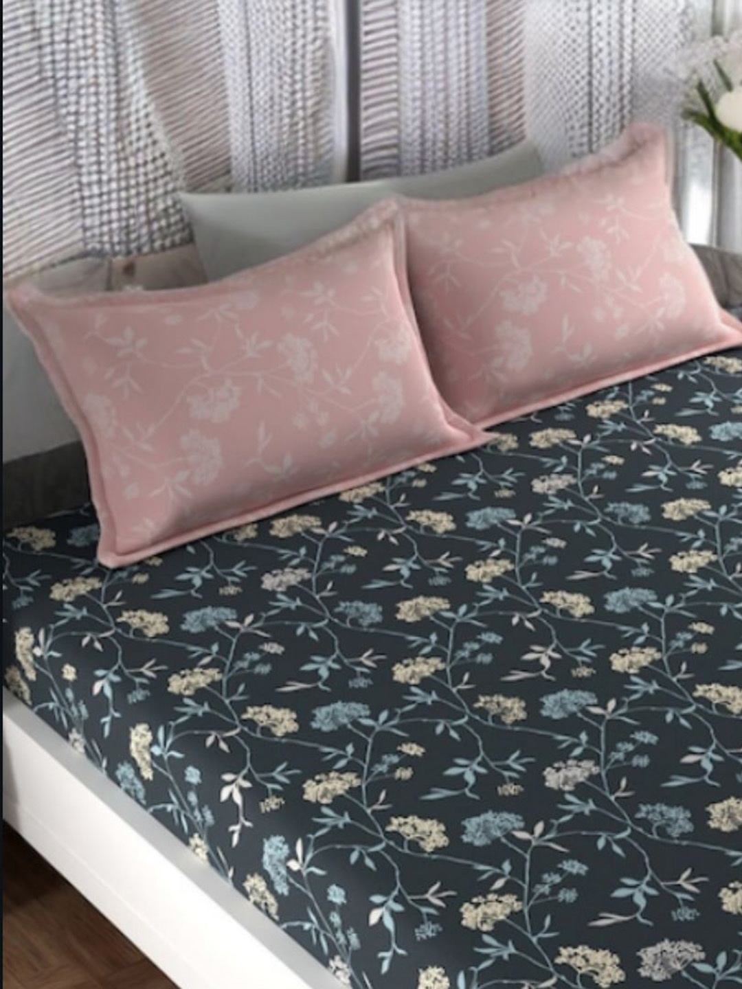 

Bajo's Green & Yellow Floral 350 TC Cotton King Bedsheet with 2 Pillow Covers