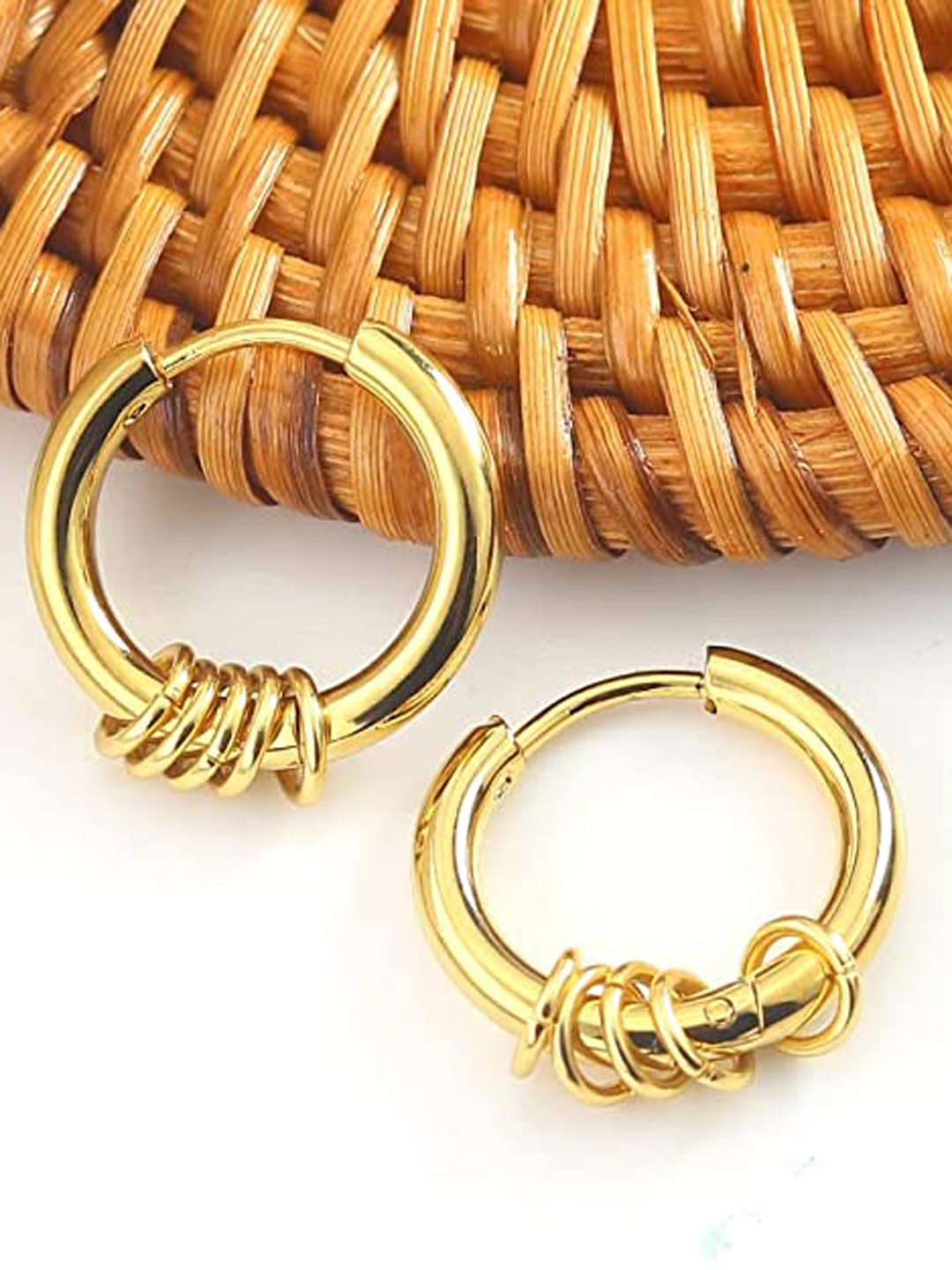 

VIEN Gold-Plated Contemporary Hoop Earrings