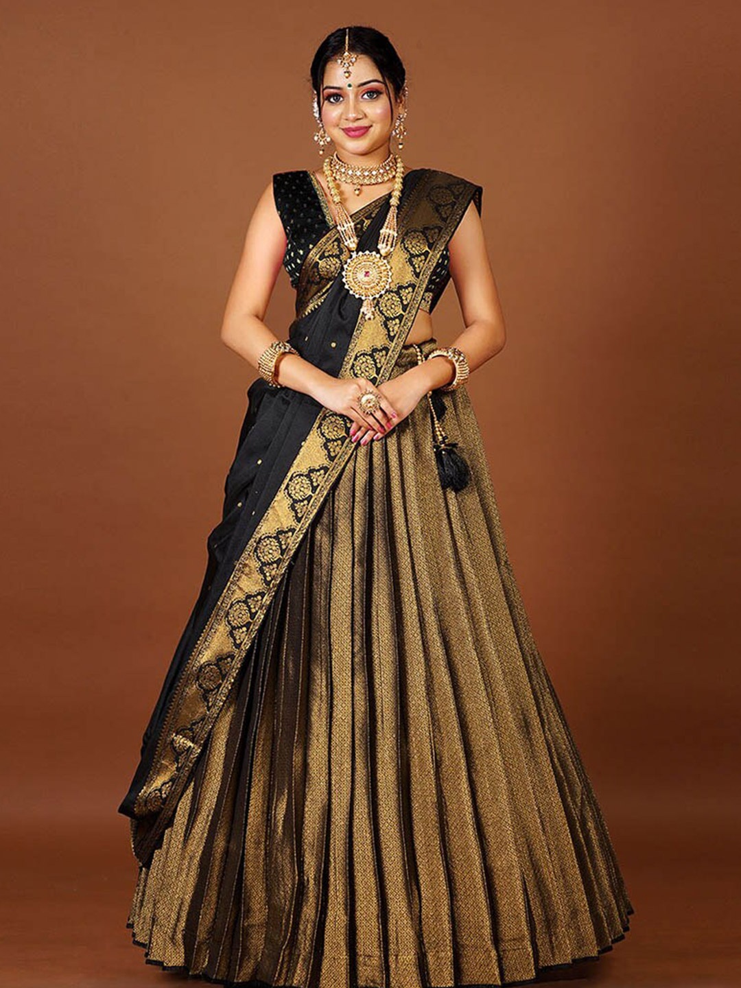 

HALFSAREE STUDIO Semi-Stitched Lehenga & Blouse With Dupatta, Black