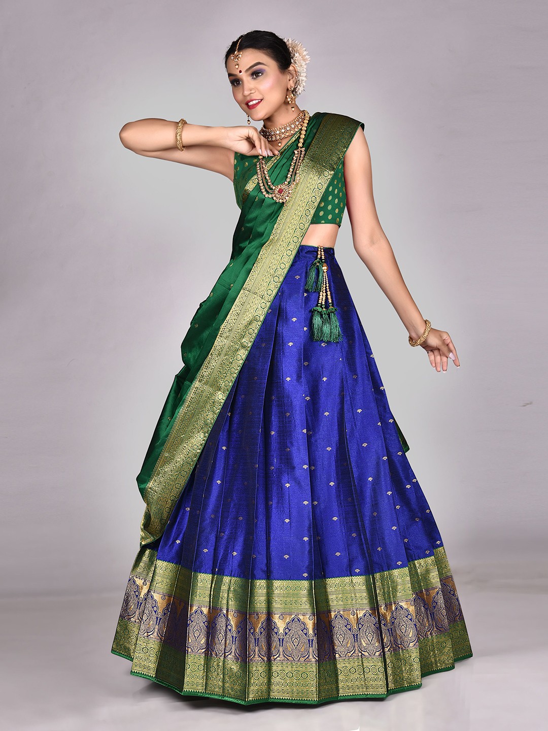 

HALFSAREE STUDIO Semi-Stitched Lehenga & Blouse With Dupatta, Green