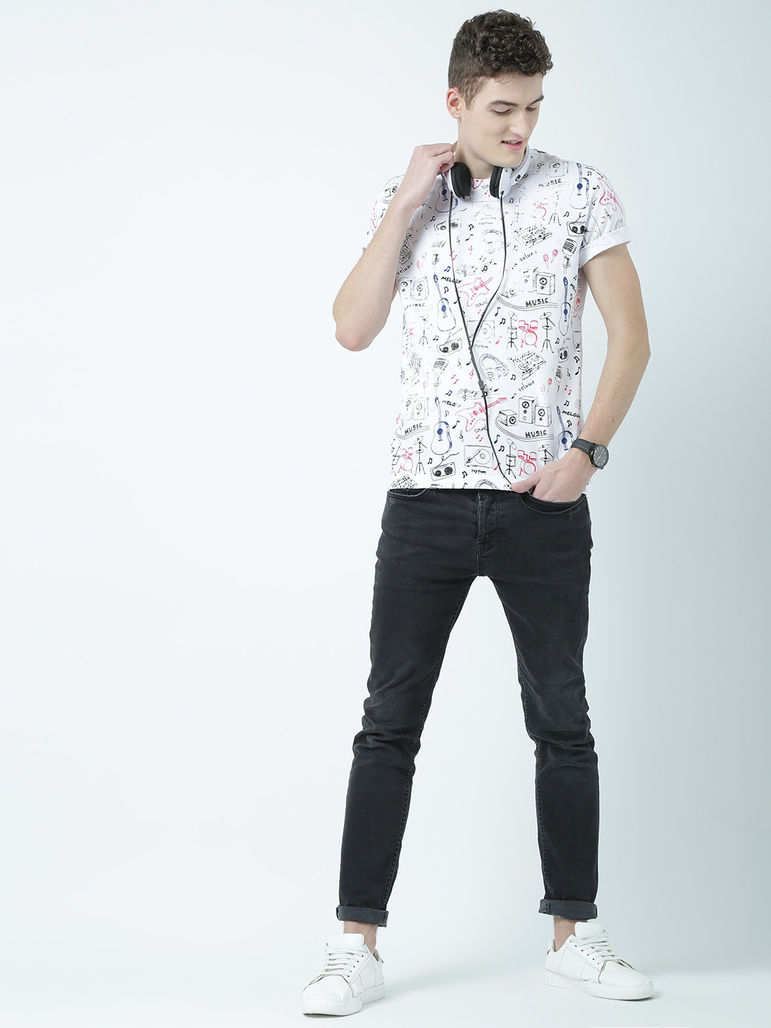 

Huetrap Men White Printed Round Neck T-shirt
