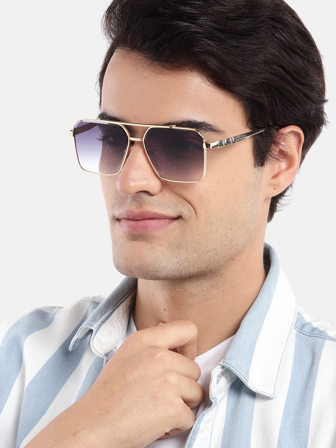 

Voyage Unisex Wayfarer Sunglasses with UV Protected Lens 58239MG4168, Grey