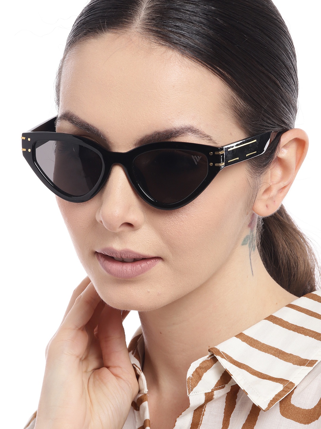 

Voyage Women Cateye Sunglasses with UV Protected Lens 2315MG4172, Black