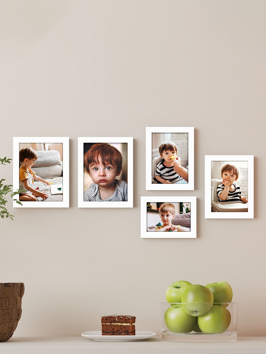 

Art Street White 5-Pieces Photo Frames