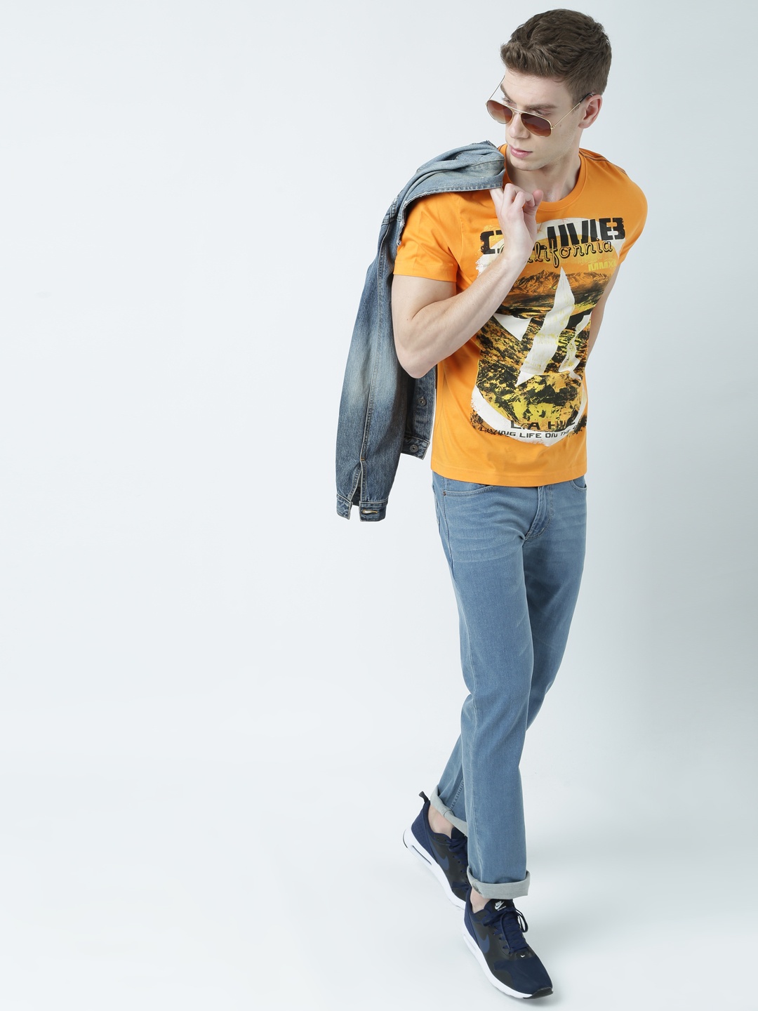 

Huetrap Men Orange Printed Round Neck T-shirt