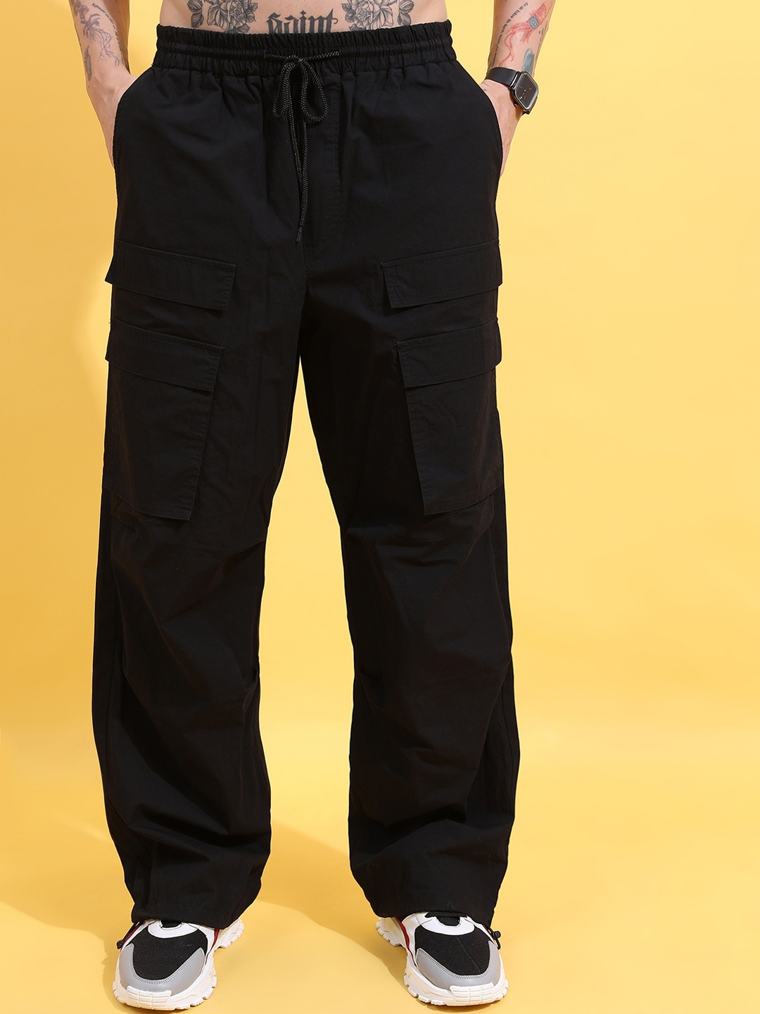 

HIGHLANDER Men Cotton Parachute Drop Crotch Relaxed Baggy Fit Cargo Jogger Trousers, Black
