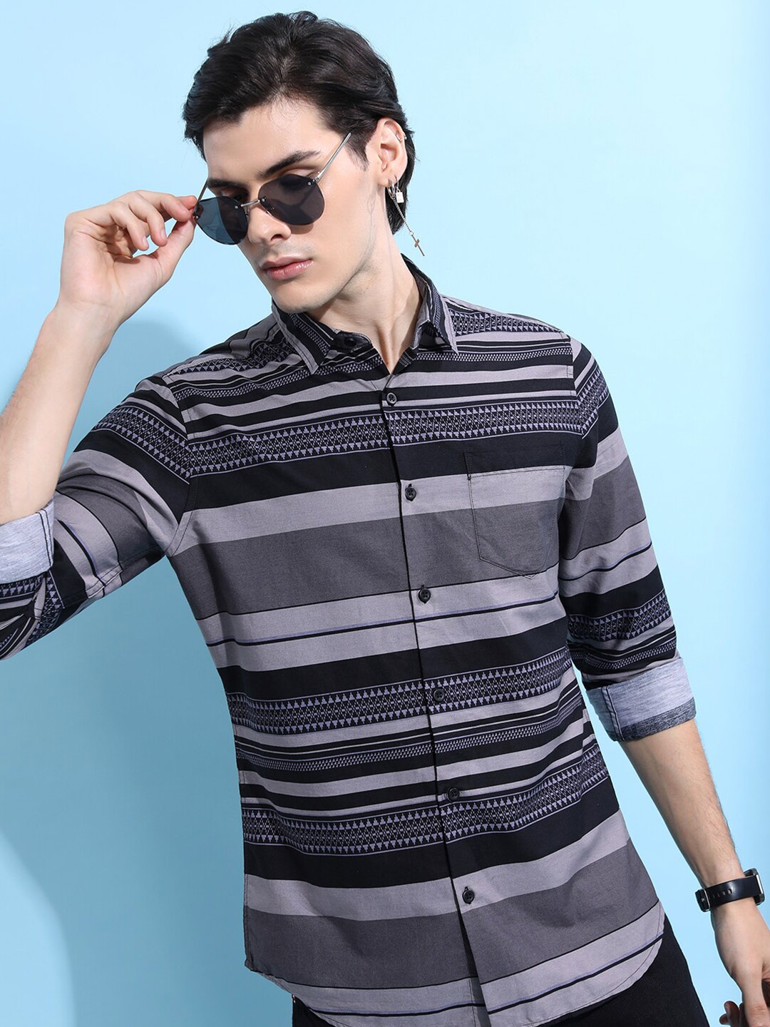 

HIGHLANDER Men Grey Slim Fit Horizontal Stripes Opaque Striped Cotton Casual Shirt