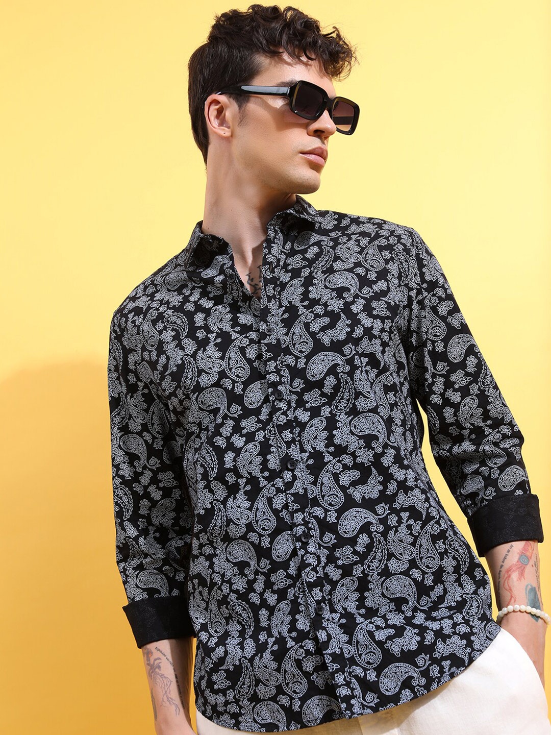

KETCH Slim Fit Floral Printed Casual Shirt, Black