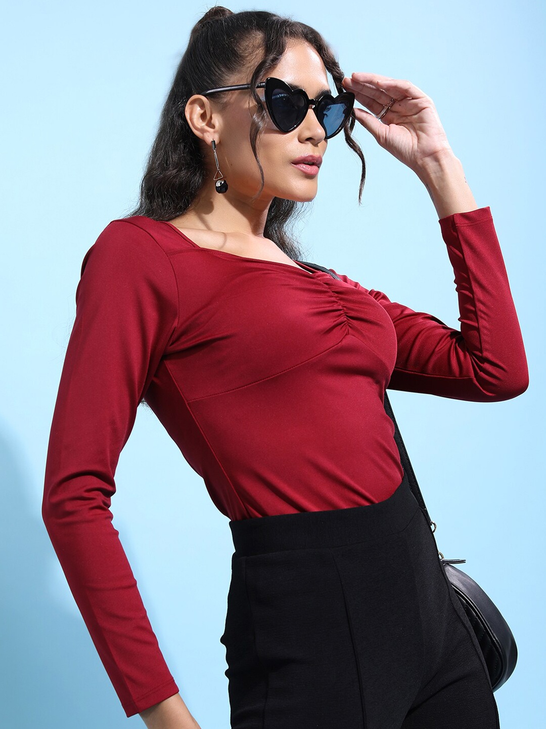 

Tokyo Talkies Maroon Sweetheart Neck Fitted Top
