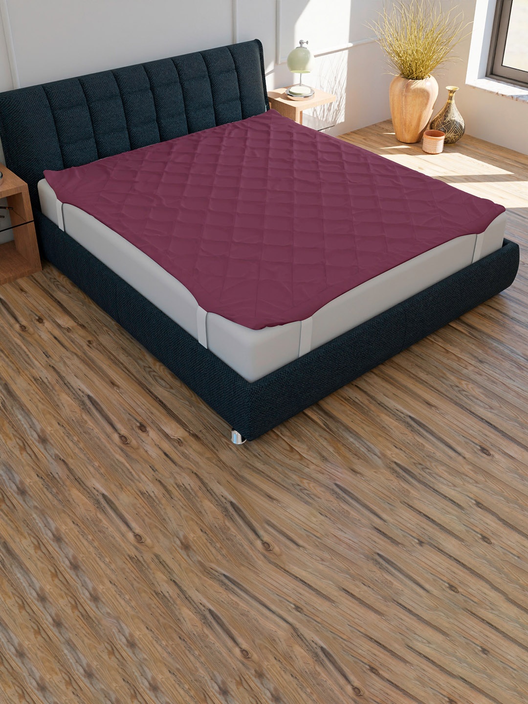 

CURIOUS LIFESTYLE Maroon Cotton King Waterproof Mattress Protector